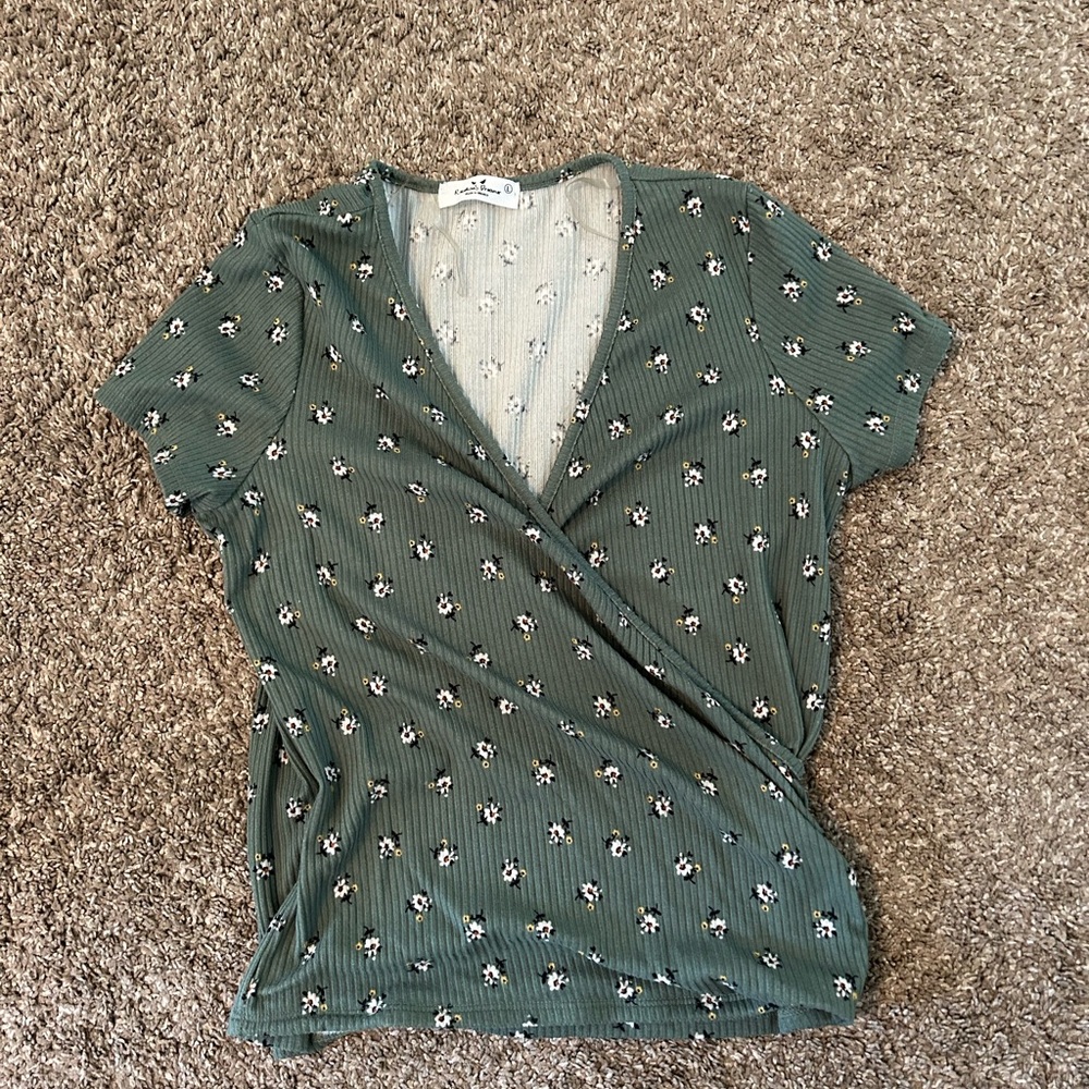 Rebellious Dreamer short sleeve green tee size large
